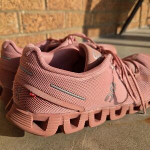 ​✨ On Cloud X Training & Running Shoes - Rose ✨